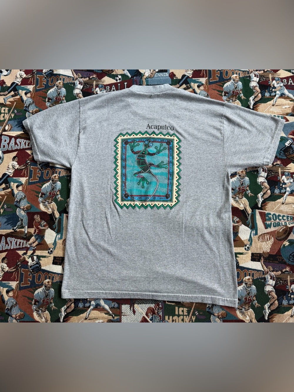 Vintage 90s Men’s Acapulco Mexico Lizard Gray Graphic T-shirt